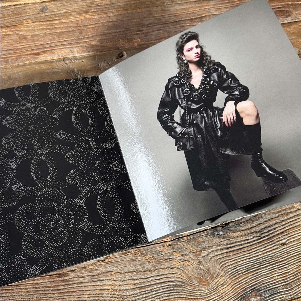 Chanel coffee table fashion books bundle - Picture 6 of 7